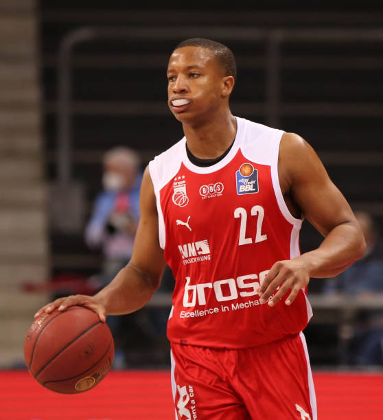 肩部旧伤在 肩部旧伤在