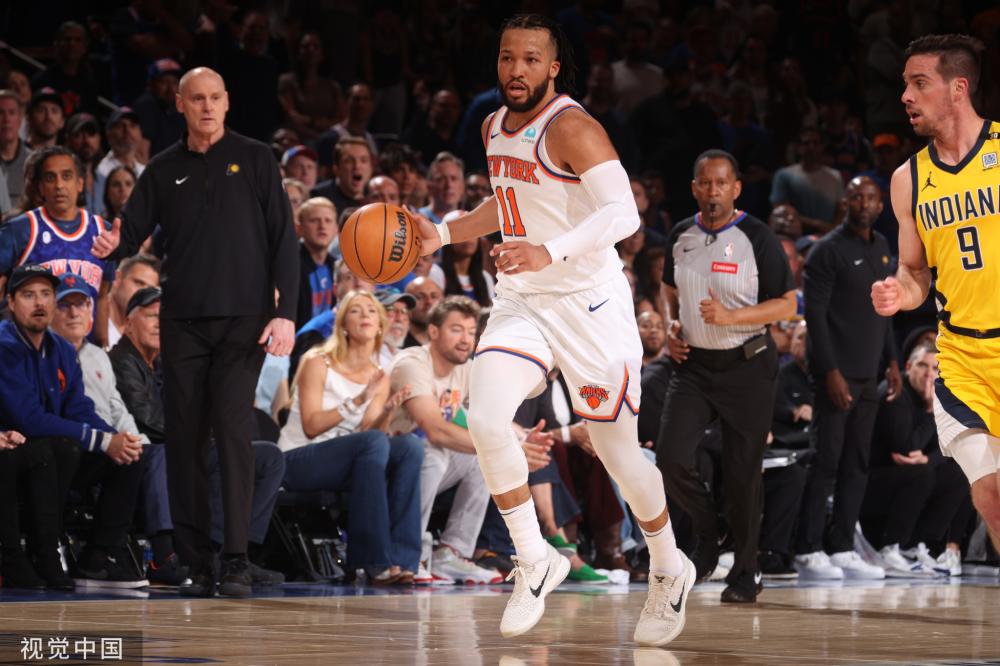 的前锋通过 的前锋通过